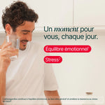 Homme avec une boisson chaude : un moment pour vous chaque jour, équilibre émotionnel et stress