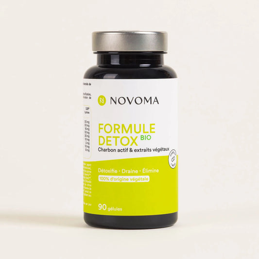 Pilulier de Formule Détox Bio Novoma, gélules de charbon actif, chardon-marie et bouleau